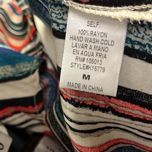 Andree by Unit Beautiful Cactus Embroidered Blouse Women’s Medium Multicolored - Picture 10 of 10